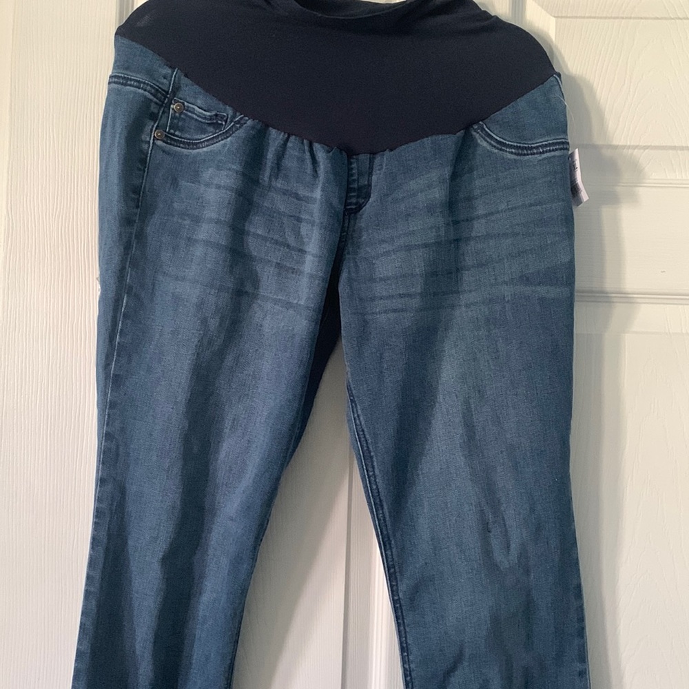 Maternity skinny jeans
